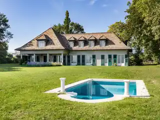 Superb Property Nestled in Sought After Neighborhood