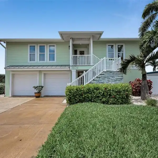 SPECTACULAR WATERFRONT POOL HOME ON BOCA CIEGA BAY