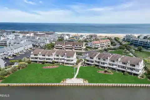 Exceptional Townhouse in Ocean Reef