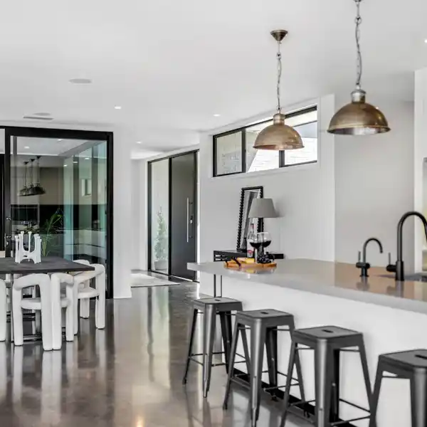 LUXURY LIVING IN A COUNTRYSIDE SETTING