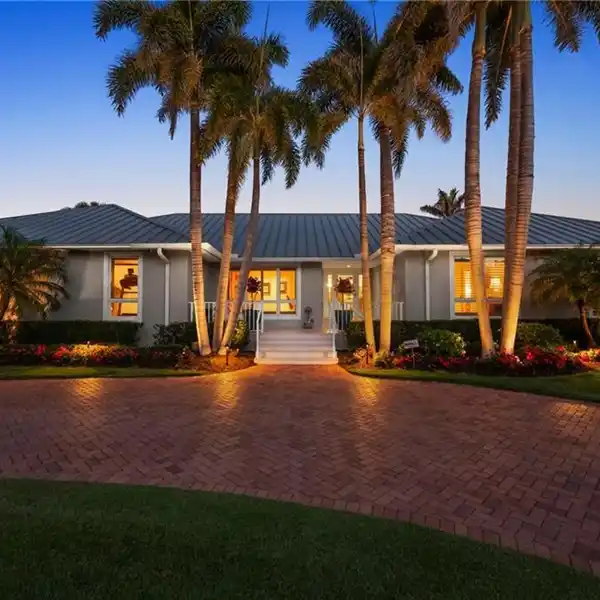 AN OASIS IN DESIRABLE COQUINA SANDS