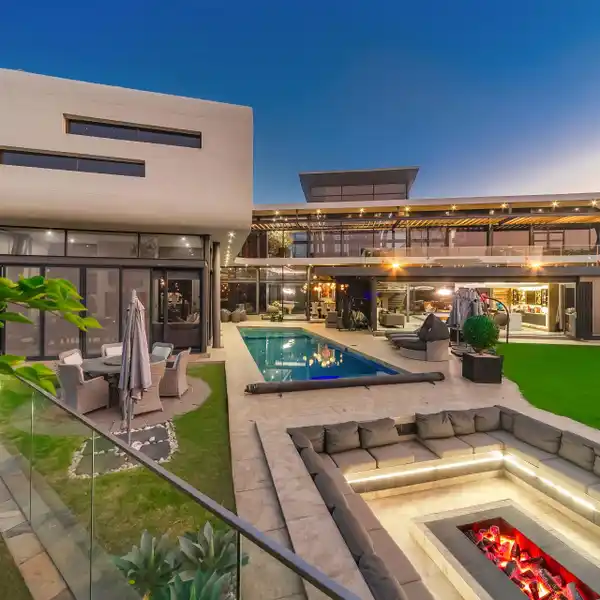 A BOLD STATEMENT OF REFINED LIVING