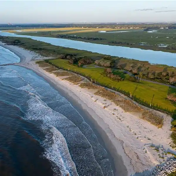 DISCOVER UNRIVALED LUXURY AT THE RESERVE