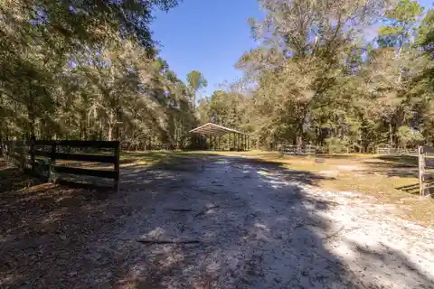 Sprawling Nine-acre Estate