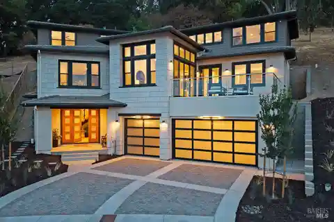 Beautifully Designed Home in the Heart of Petaluma