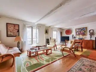Ideal Pied a Terre in a Desirable Location