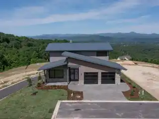 Luxury Living an an Exclusive Mountaintop Enclave