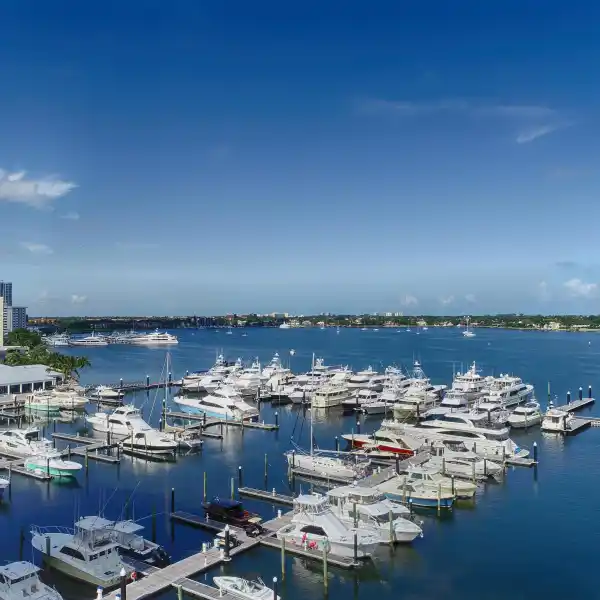 BEAUTIFULLY UPDATED CONDO WITH SWEEPING VIEWS