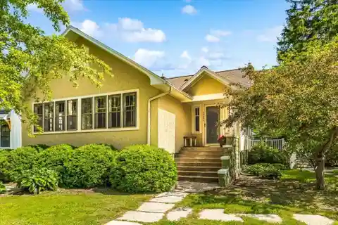 Vintage Union Pier Cottage with Pool