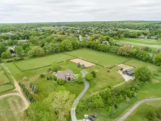 Elegant Country Retreat with Boutique Horse Barn
