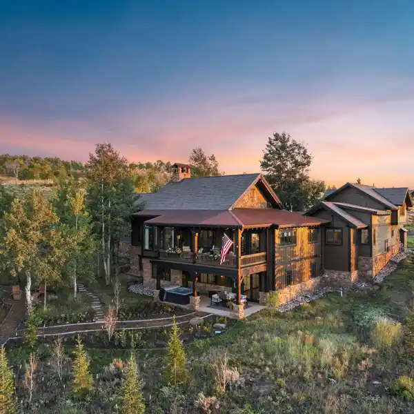 ELEVATED MOUNTAIN LIVING IN AN EXCLUSIVE COMMUNITY