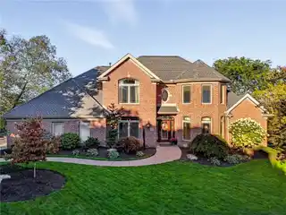 Extraordinary Custom-Built Residence in Nevillewood