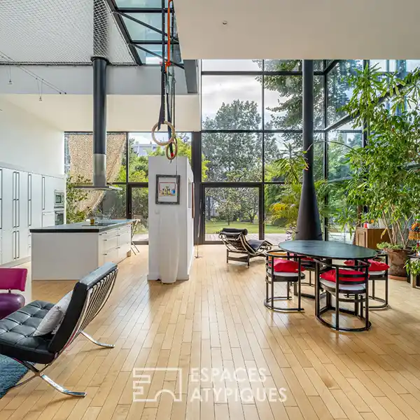 CHARMING HISTORIC RESIDENCE MEETS CONTEMPORARY DESIGN