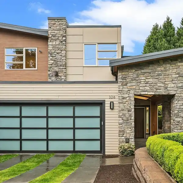 THOUGHTFUL ELEGANCE IN AN EXCEPTIONAL LOCATION