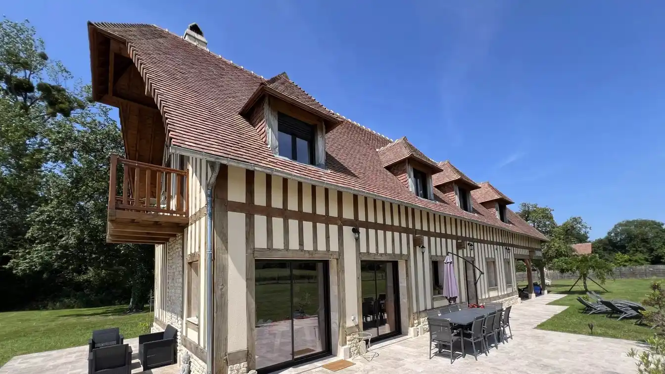 Luxurious Normand Property with Spacious Landscaped Grounds