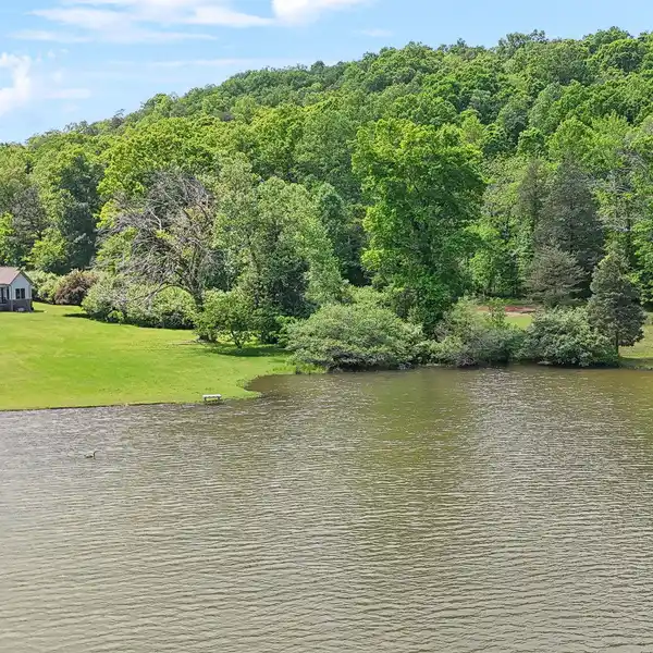 THE PERFECT BLEND OF LUXURY AND TRANQUILITY
