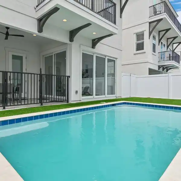 LUXURIOUS 3-STORY ESTATE WITH PRIVATE POOL