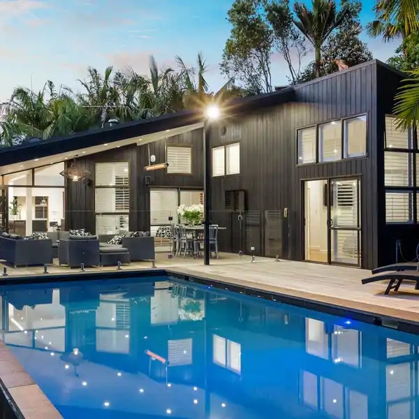 BEAUTIFULLY CRAFTED SINGLE-LEVEL HOME