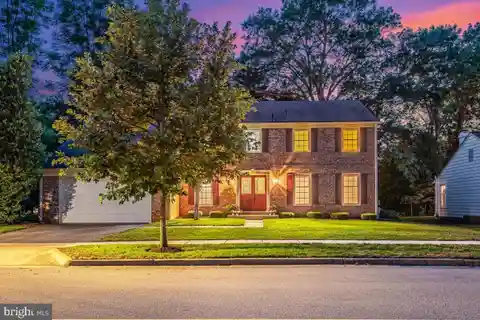 Spacious Colonial in Sought-After Fallsmead