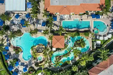 Luxury Living at Naples Bay Resort