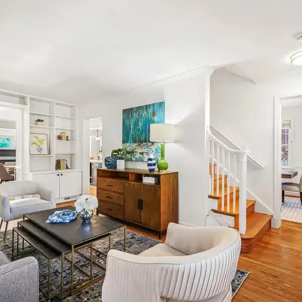 SPACIOUS COLONIAL WITH IDEAL WALKABILITY