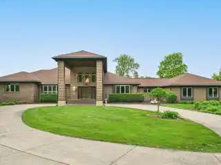 Extraordinary 4.9-acre Waterfront Estate