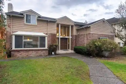 Prime Property in Prestigious South Granville