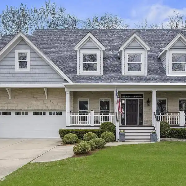 EXCEPTIONAL HOME IN PREMIER LOCATION