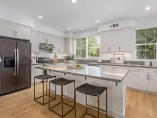 Stylish Winslowe Townhouse with Bright Open Layout