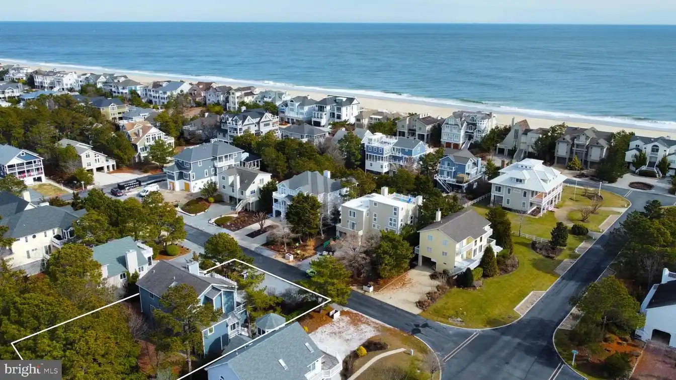 Beautiful Coastal Retreat on an Oversized Lot
