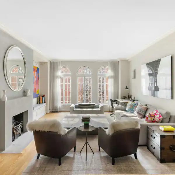 PRIME GREENWICH VILLAGE PRE-WAR TWO BEDROOM RESIDENCE