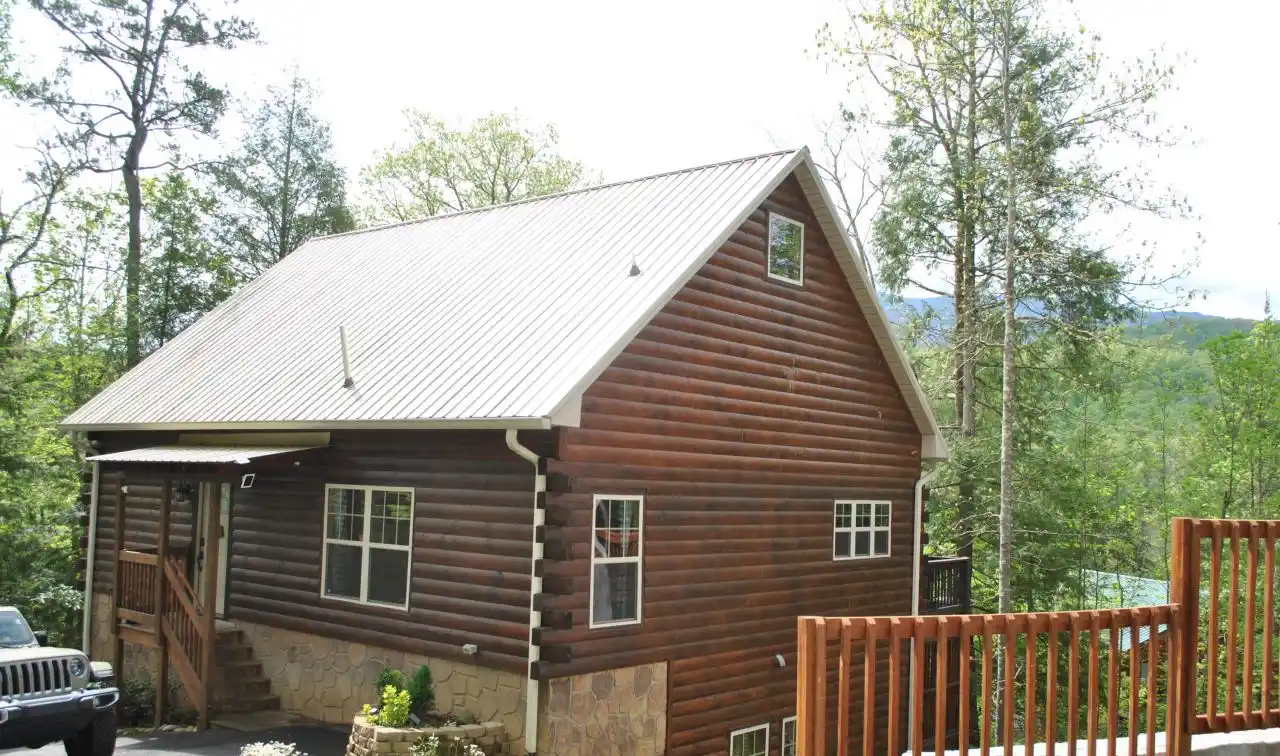 Custom Cabin in Prime Resort Location