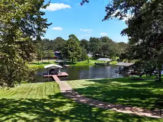 Gorgeous Home on Lake Athens