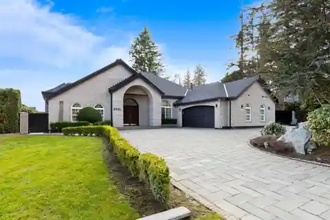 Executive Home in the Heart of Sullivan Station