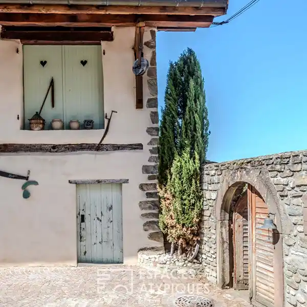 TIMELESS 12TH-CENTURY CHâTEAU WITH MODERN COMFORTS