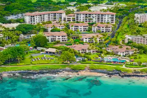 Thoughtfully Designed Ground Floor Residence in Wailea Beach Villas