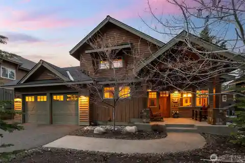 Elegant Mountain Retreat in Prospector Reach