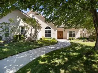 Gated Retreat on the 8th Fairway
