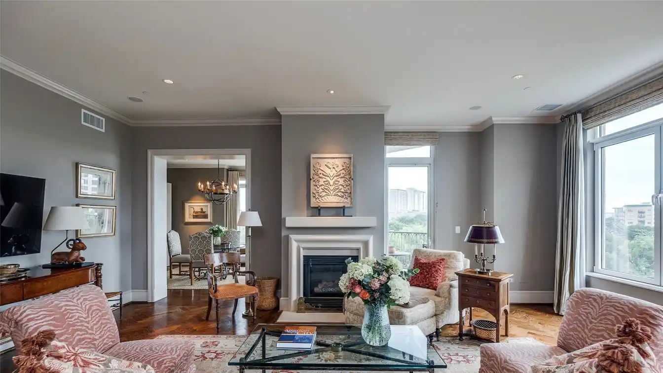 Elegant Traditional Vendome Residence