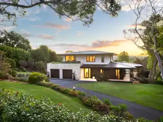 Resort-style Luxury with Sweeping Views