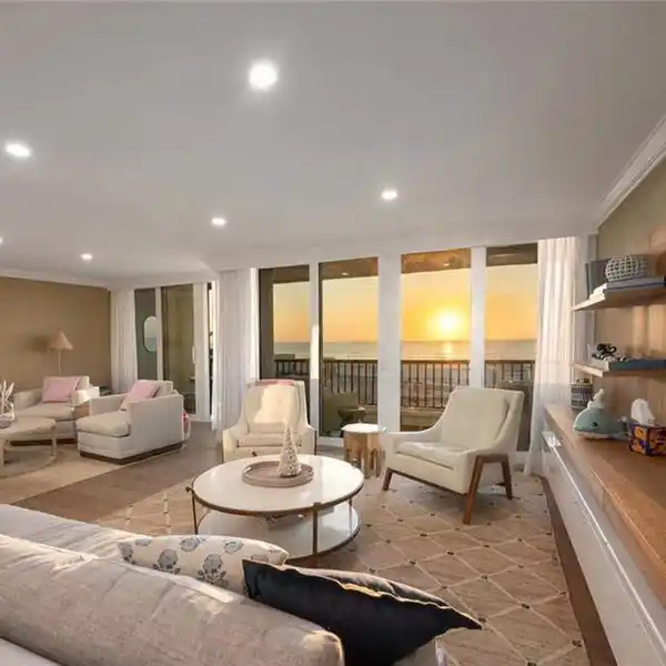 ADMIRALTY POINT BEACHFRONT RESIDENCE WITH DIRECT GULF VIEWS
