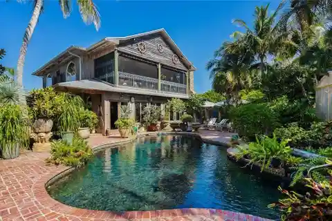 Charming Oceanfront Estate