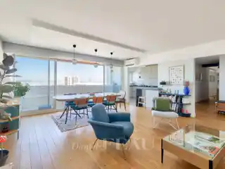 Renovated Spacious Living with Balcony Access