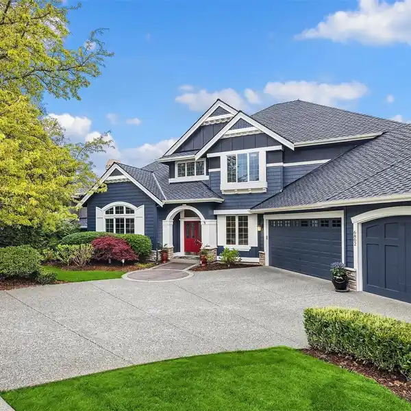 METICULOUSLY MAINTAINED BUCHAN CUSTOM HOME