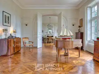 Elegant Château with 4.2 Hectares of Land
