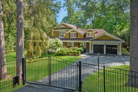 Epic Property in Coveted Windmill Farm