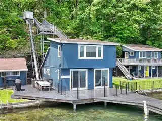 Beautifully Maintained Seneca Lake Cottage