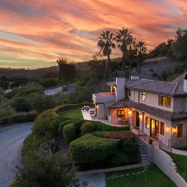 SERENE SANCTUARY WITH SWEEPING PANORAMIC VIEWS