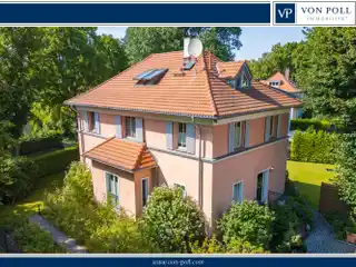 Family-Friendly Villa in the Popular Musicians' Quarter