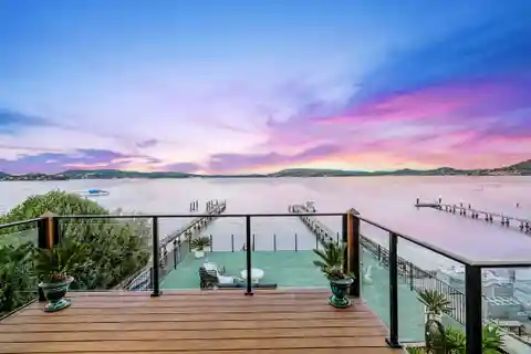Pure Serenity with Uninterrupted Panoramas